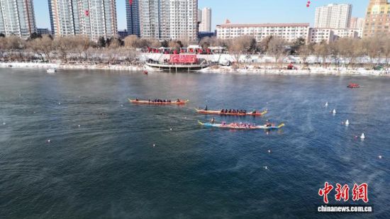 ���۱�ِ�M(j��n)�Ю�(d��ng)�С�ʯ���� �z