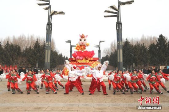 2��10�գ����ڼ����L(zh��ng)�����ݖ|���������w�� �z