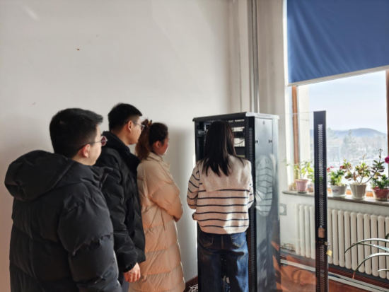 �ػ���ί������/���D