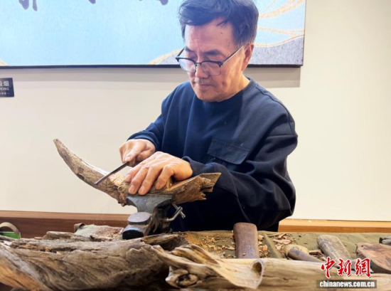 �s�����ڄ�(chu��ng)�������n�� �z